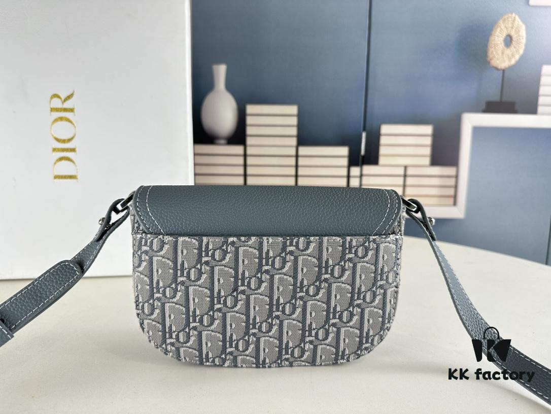 693095486e68136f4d9aa1eb Dior Saddle Clutch with Shoulder Strap, Grainy Calfskin and Oblique Print