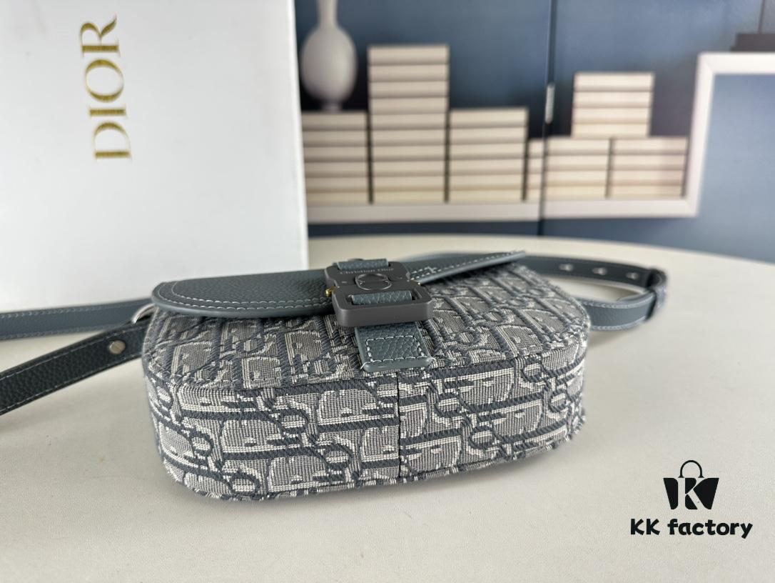 6930954a6e68136f4d9aa1ec Dior Saddle Clutch with Shoulder Strap, Grainy Calfskin and Oblique Print