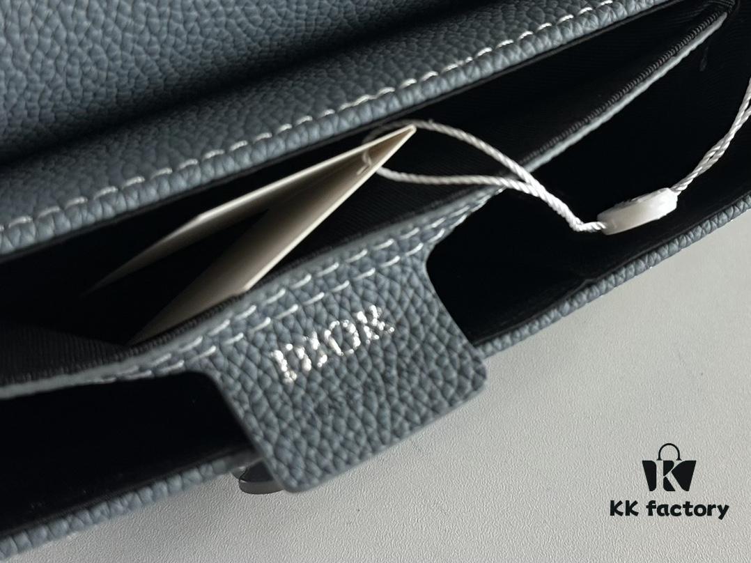 693095556e68136f4d9aa205 Dior Saddle Clutch with Shoulder Strap in Oblique Print Fabric and Black Grained Calfskin