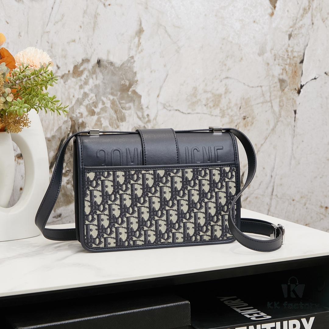 Large Size Di0r 30 Montaigne ♥️ Montaigne Bag