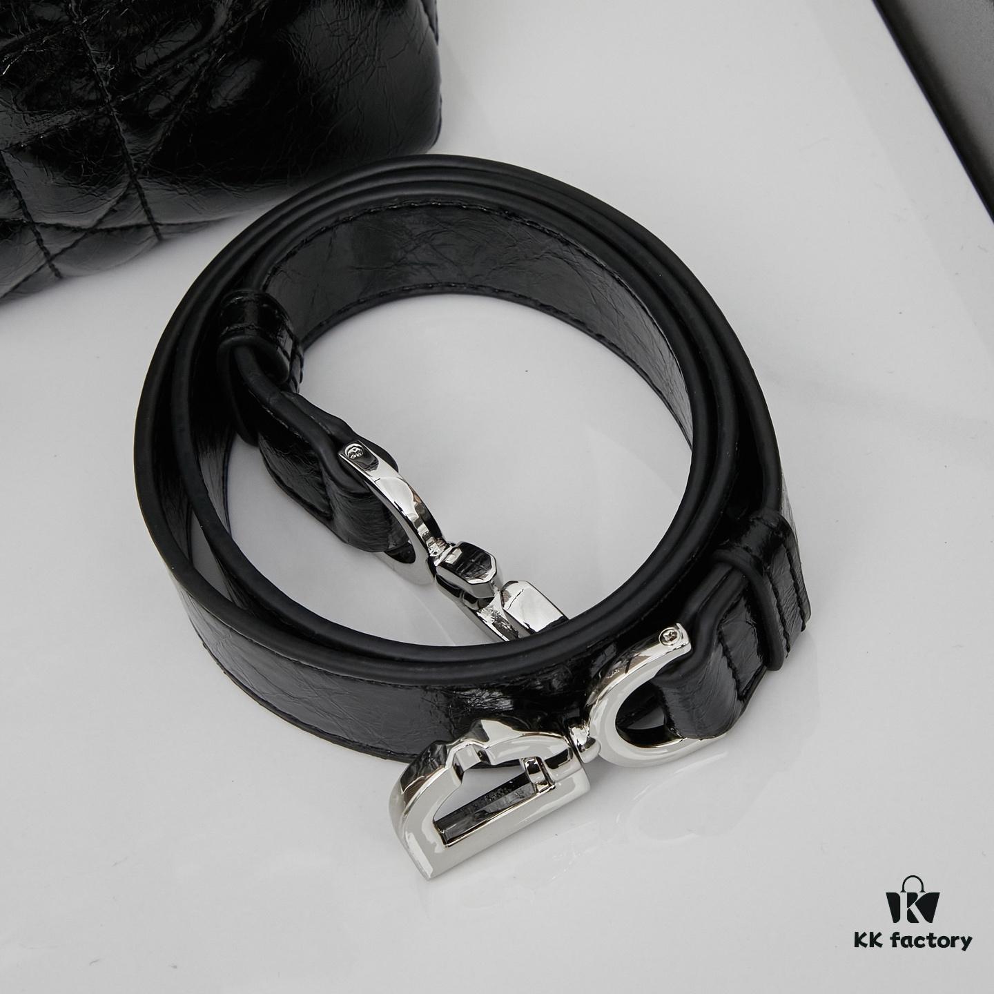693095736e68136f4d9aa23a Small Dior Toujours Vertical Handbag
