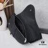 693095a86e68136f4d9aa2a8 This boxed saddle bag is a new piece from the classic collection, crafted in black grained calfskin leather.