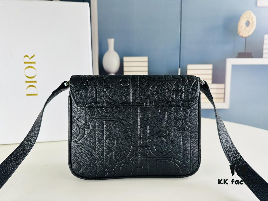 693095b16e68136f4d9aa2be Dior Messenger Bag for Men, Model 9045, Box Size 22x17x6 cm