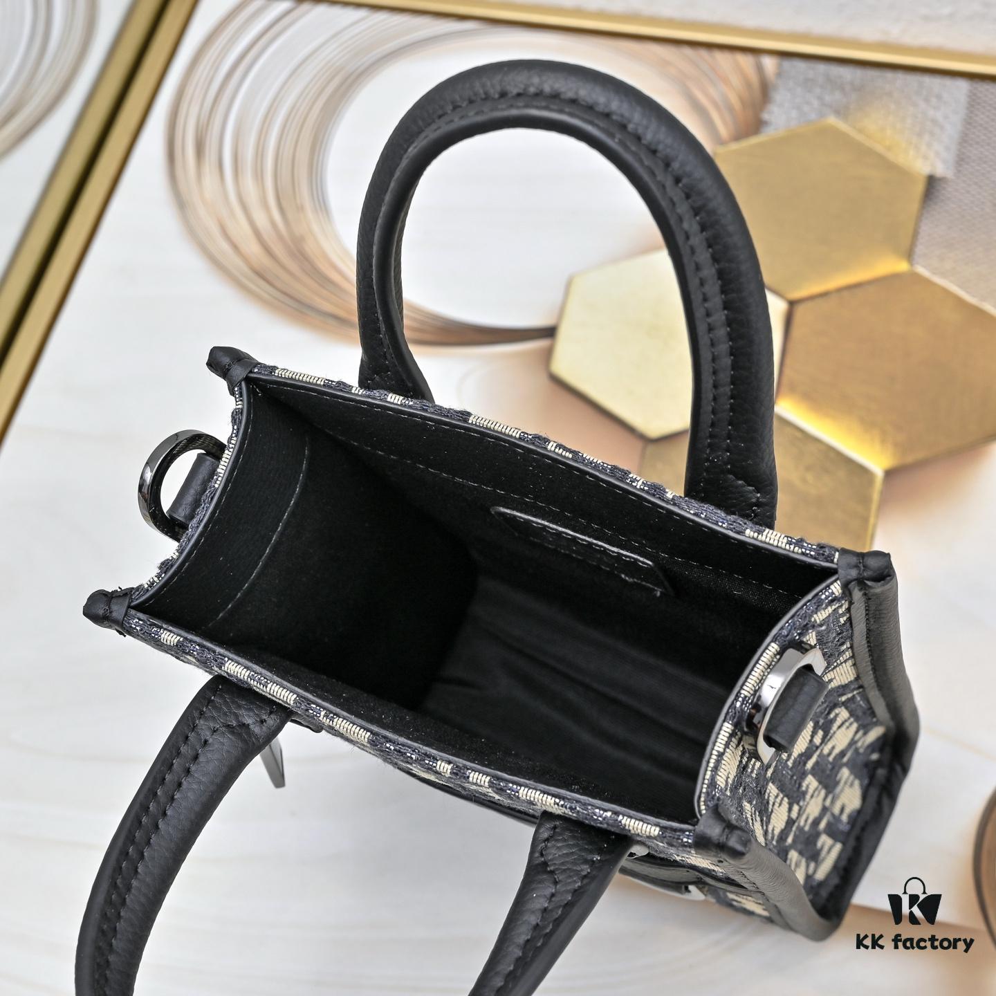 693095b86e68136f4d9aa2cb Dior Cd Diamond Canvas Wash Bag