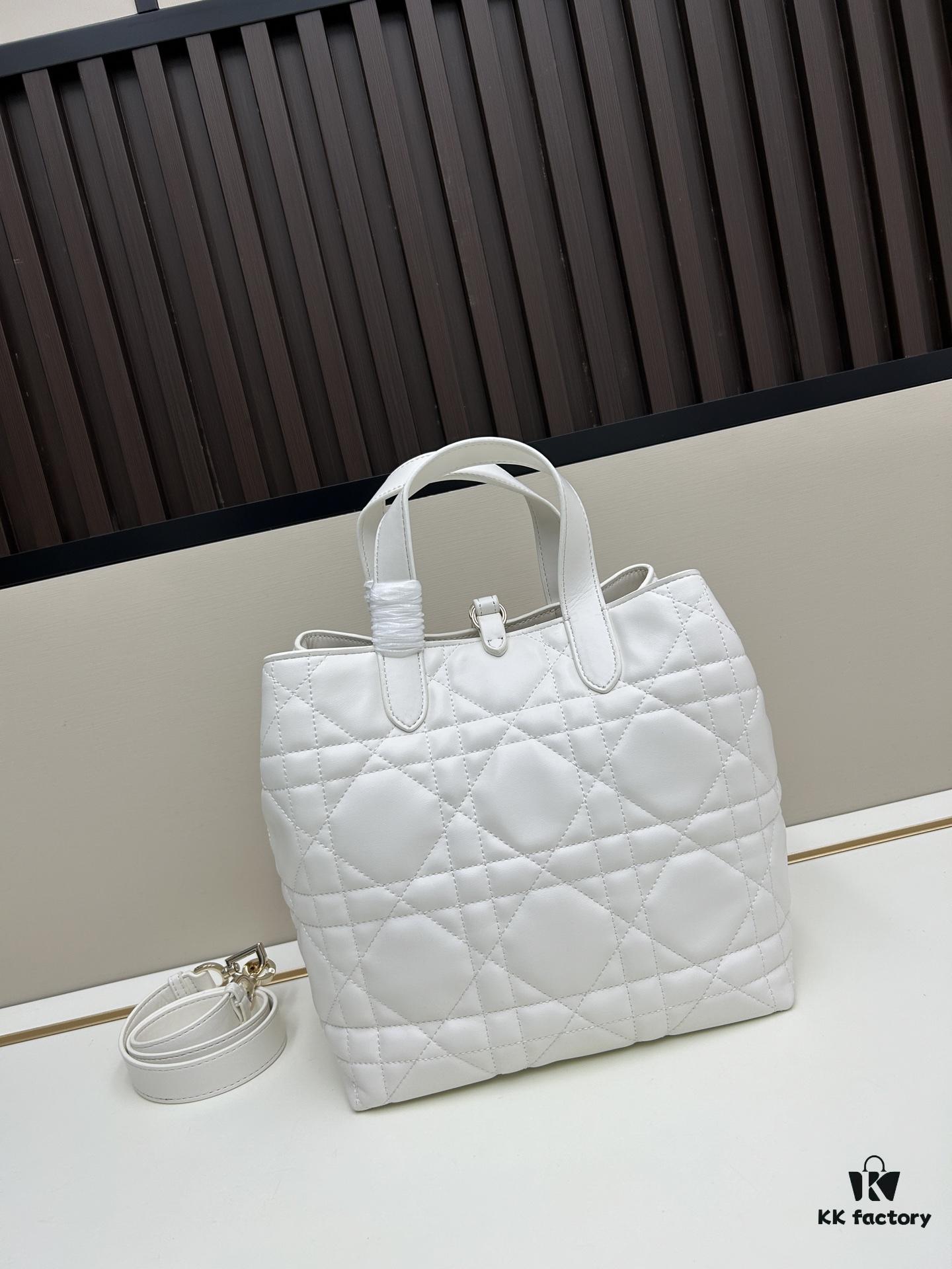693095c56e68136f4d9aa2e8 Dior Toujours Vertical Handbag in Blush Beige Calfskin with Cannage Stitching