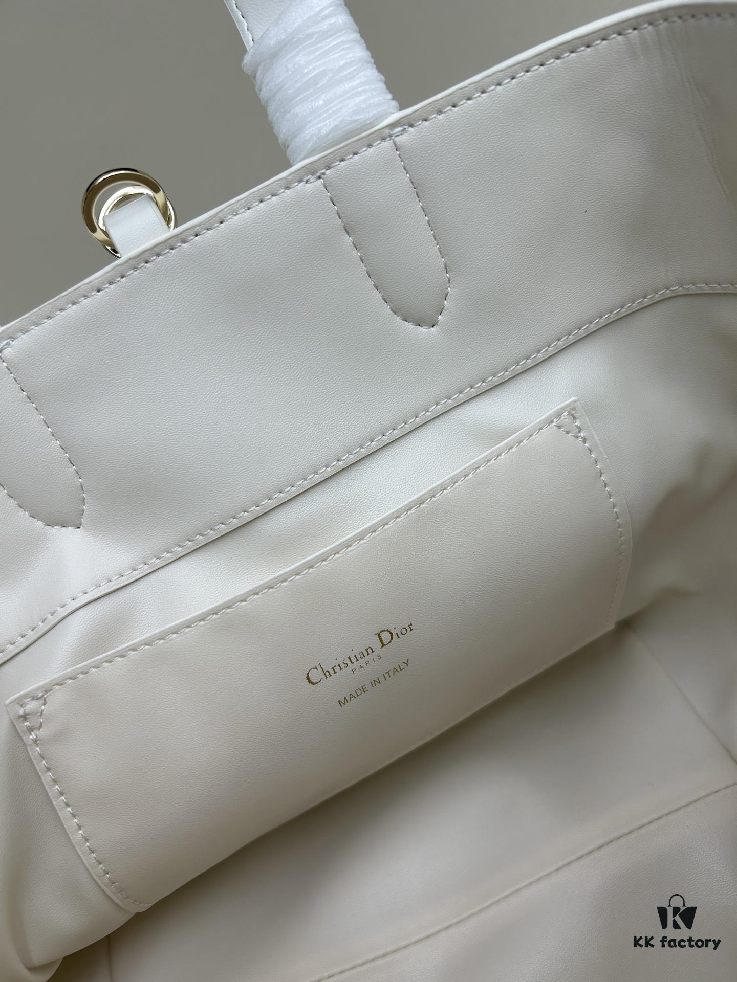 693095c96e68136f4d9aa2ed Dior Toujours Vertical Handbag in Blush Beige Calfskin with Cannage Stitching