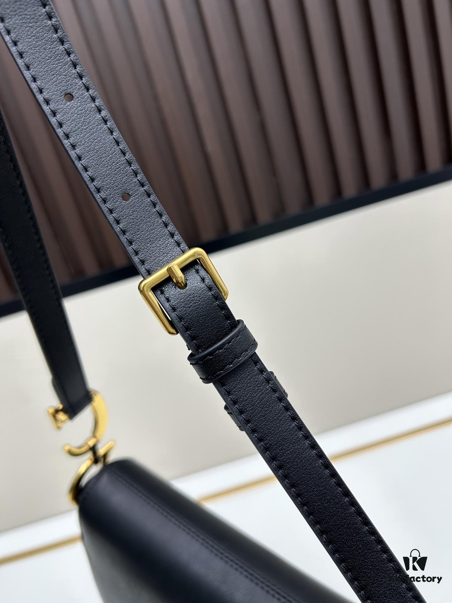 693095e16e68136f4d9aa319 Box Included. Monogram. Thin Strap. Large Size. Matching Hardware. Comes with Box. 【♥️Dior Saddle Monogram Collection♥️ Highest Version Online】【Includes Boutique Original Strap 🎁】