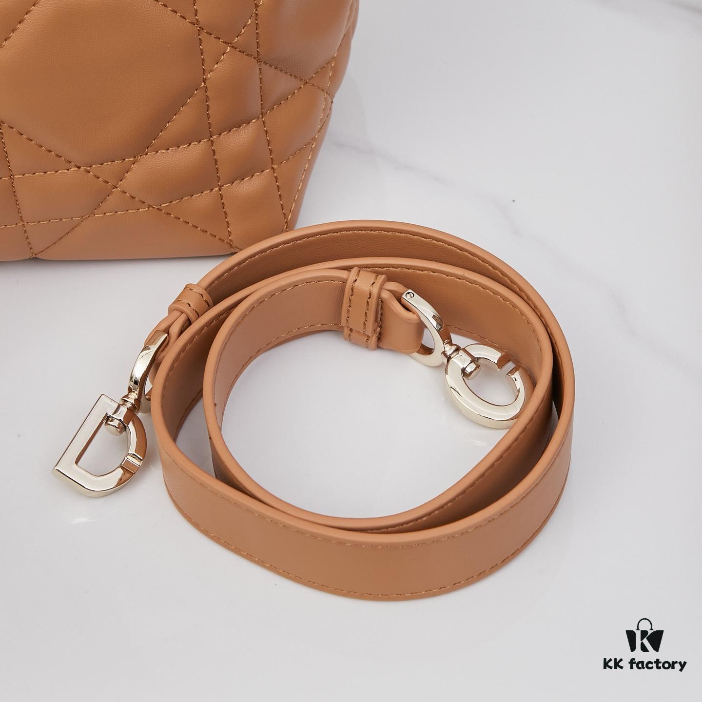 693095fe6e68136f4d9aa352 Medium Dior Toujours Vertical Handbag in Blush Beige Calfskin Leather
