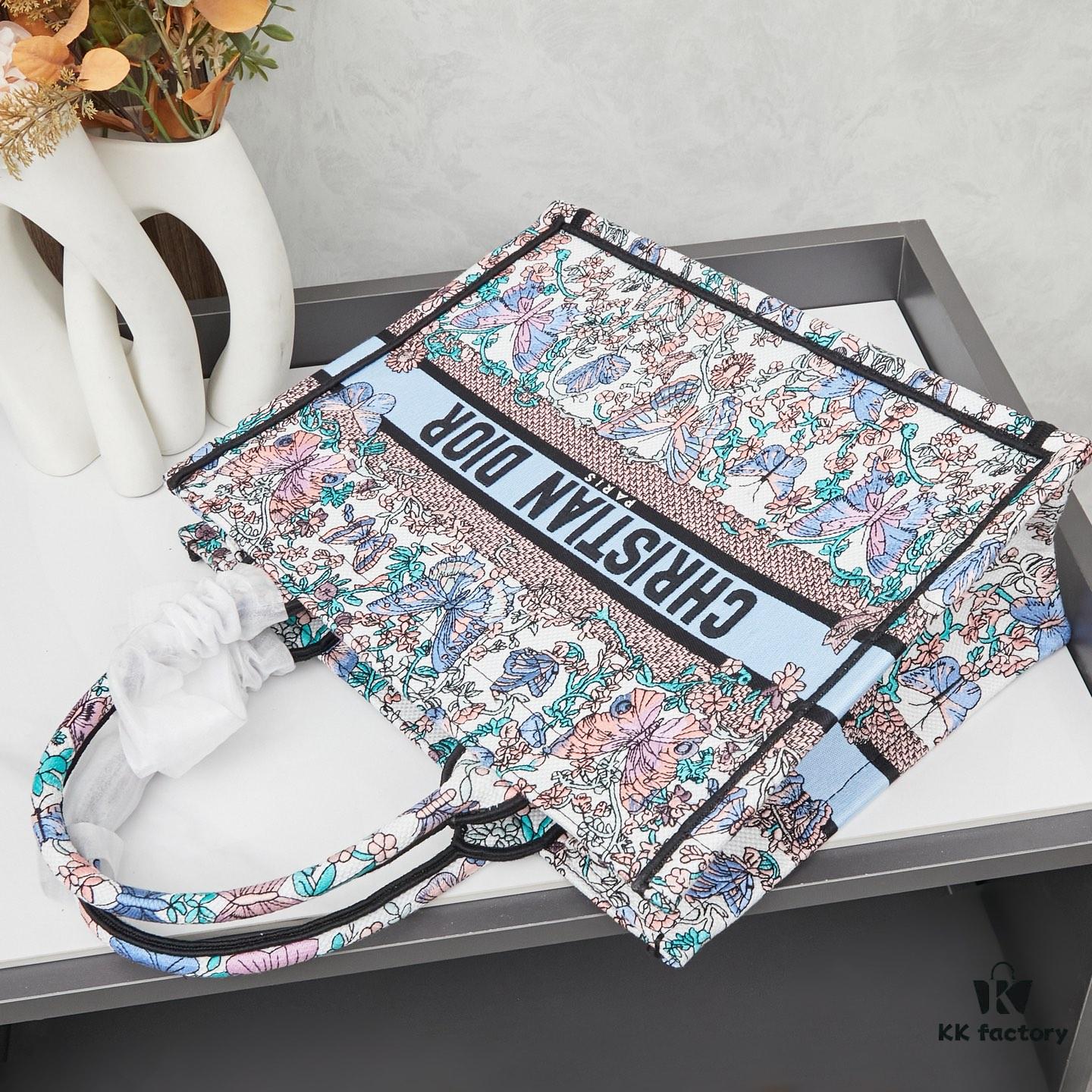 693096156e68136f4d9aa380 Original Order Embroidered Medium Di0r Book Tote