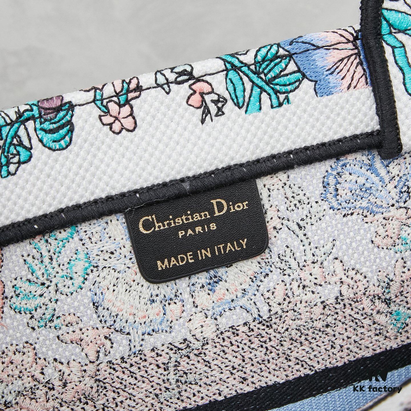 693096166e68136f4d9aa382 Original Order Embroidered Medium Di0r Book Tote