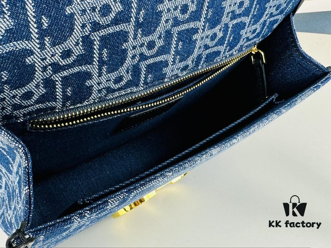 693096646e68136f4d9aa41c Large 30 Montaigne East-West Handbag in Denim Dior Oblique Jacquard