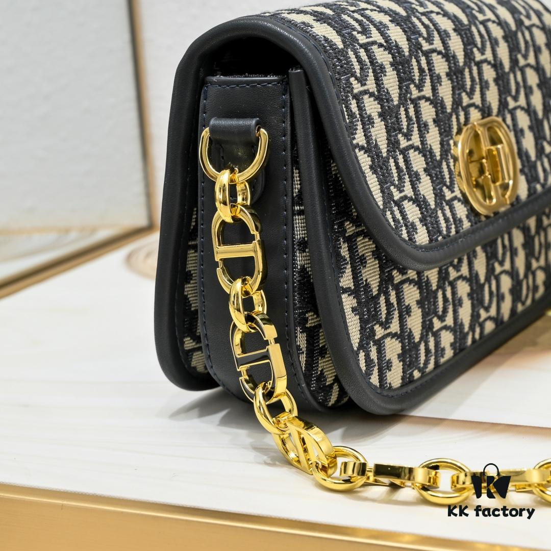 693096b86e68136f4d9aa4dc Upgraded Version with Box - Dior Bobby Bag, Retro Style Leather Texture, Sturdy Structure, Adjustable CD Enamel Chain