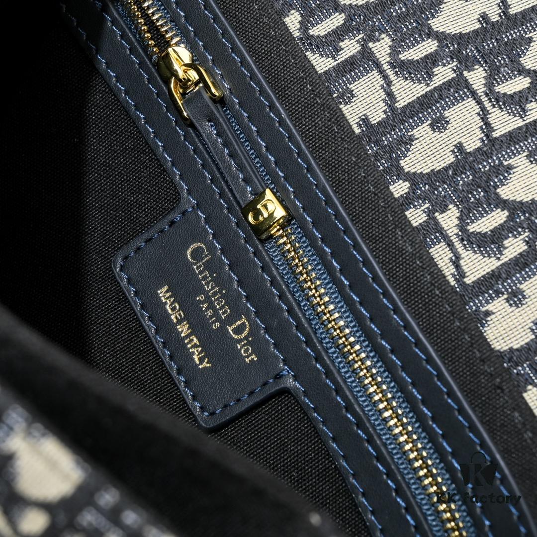 693096b96e68136f4d9aa4e0 Upgraded Version with Box - Dior Bobby Bag, Retro Style Leather Texture, Sturdy Structure, Adjustable CD Enamel Chain