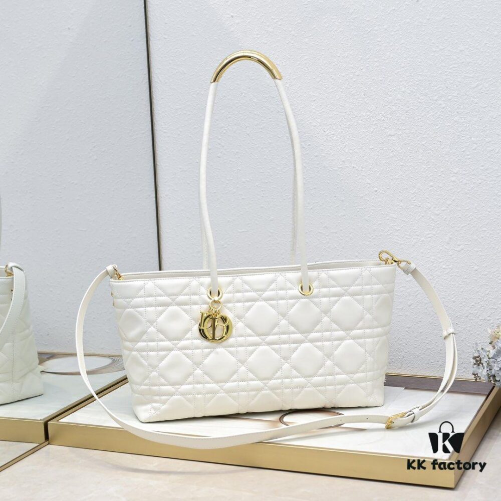 693096c96e68136f4d9aa502 Top-Grade Original Dior Toujours Handbag