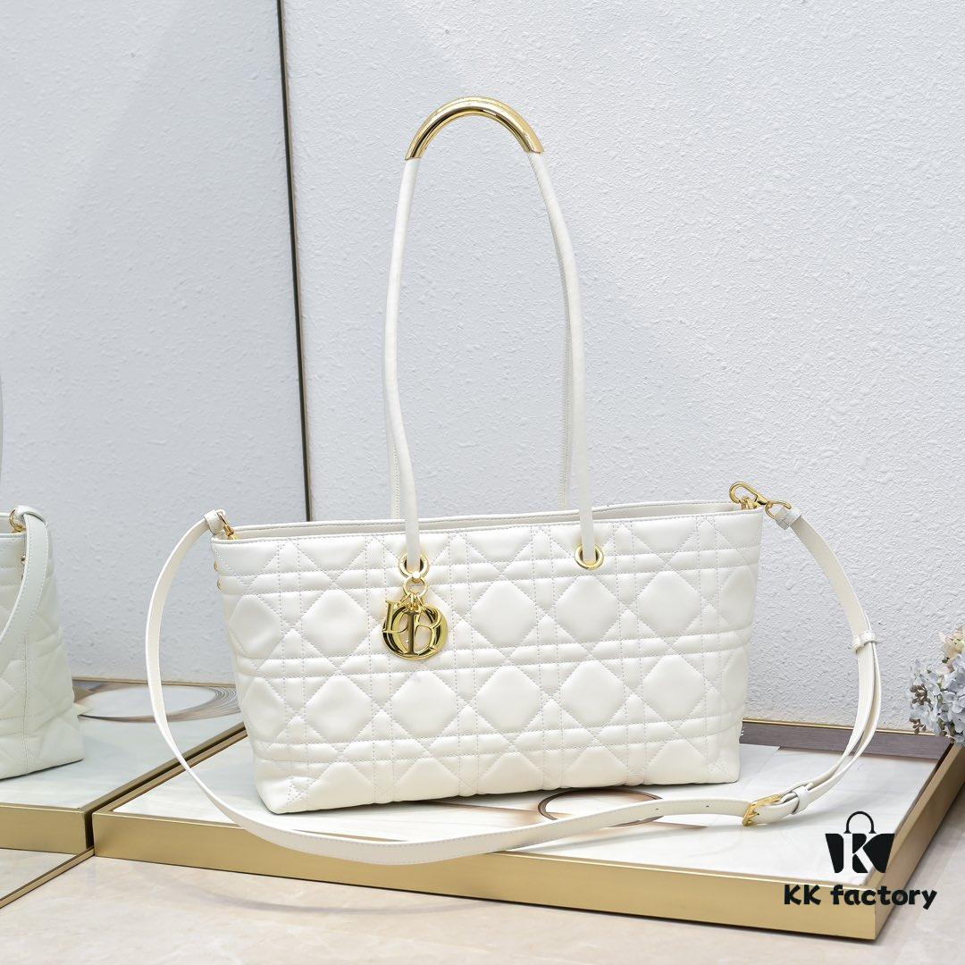 693096c96e68136f4d9aa502 Top-Grade Original Dior Toujours Handbag