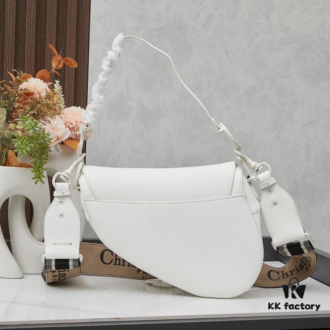693096e26e68136f4d9aa53e Matte Finish with Wide Strap New Arrival ☀【Comes with Premium Gift Box】Large Size: 24.5 x 20 x 5 cm