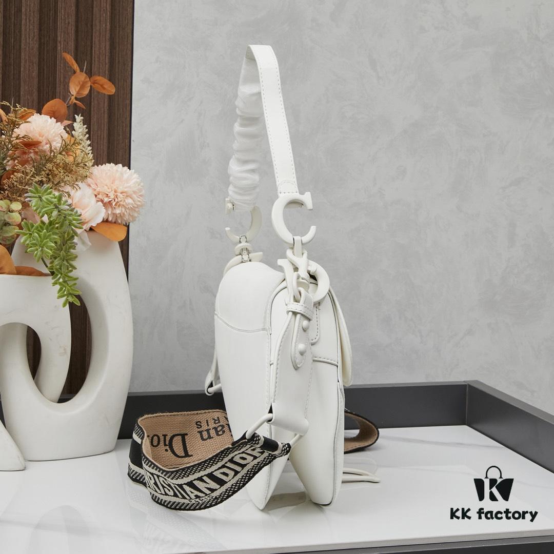 693096e26e68136f4d9aa53f Matte Finish with Wide Strap New Arrival ☀【Comes with Premium Gift Box】Large Size: 24.5 x 20 x 5 cm