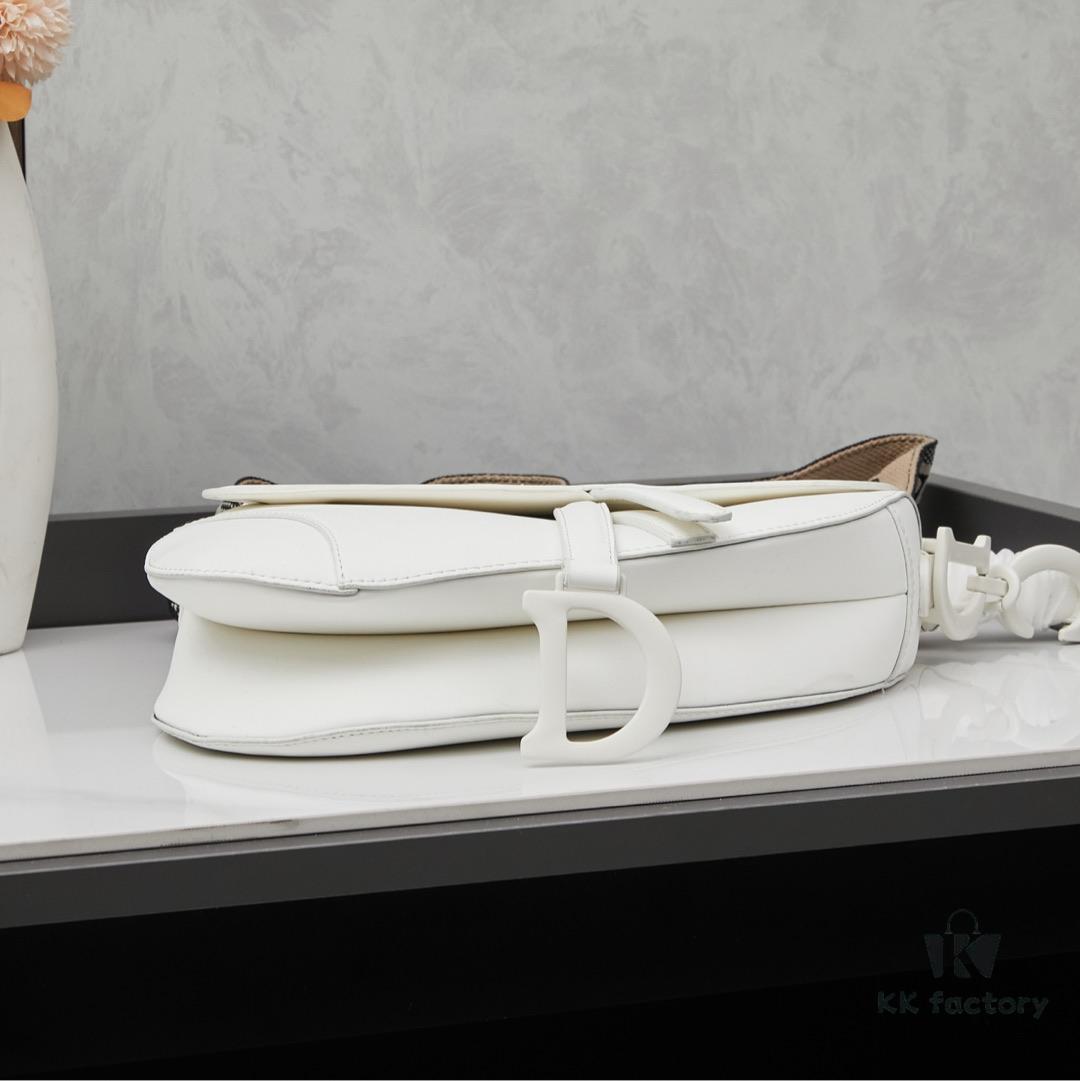 693096e36e68136f4d9aa540 Matte Finish with Wide Strap New Arrival ☀【Comes with Premium Gift Box】Large Size: 24.5 x 20 x 5 cm