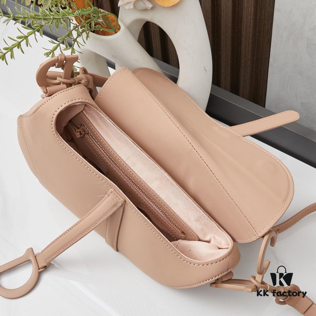 693096fb6e68136f4d9aa57e Matte Finish with Small Shoulder Strap New Arrival ☀【Includes Premium Gift Box】Large Size: 24.5 x 20 x 5 cm