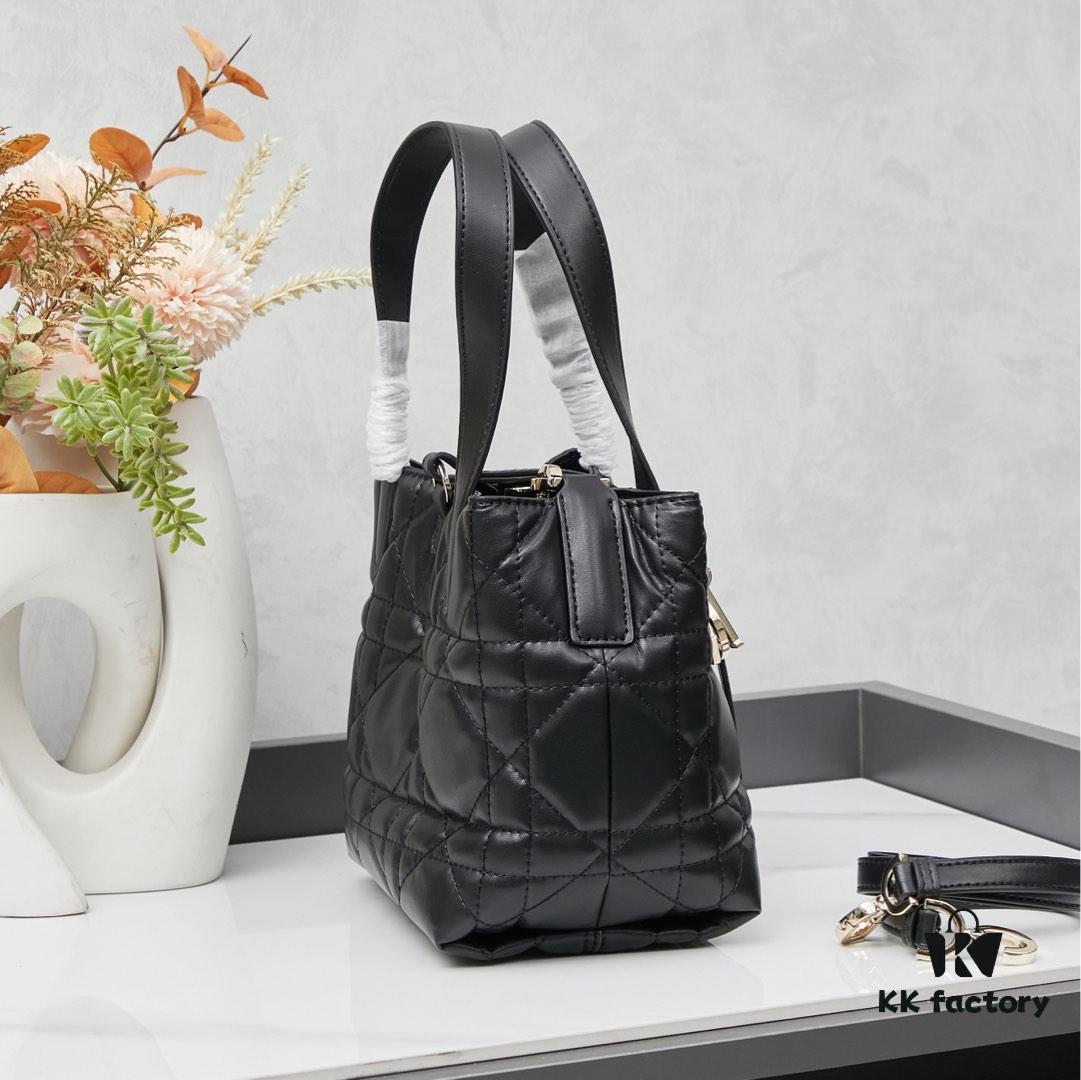 693096ff6e68136f4d9aa58b Dior Toujours Small Vertical Handbag in Black Calfskin Leather