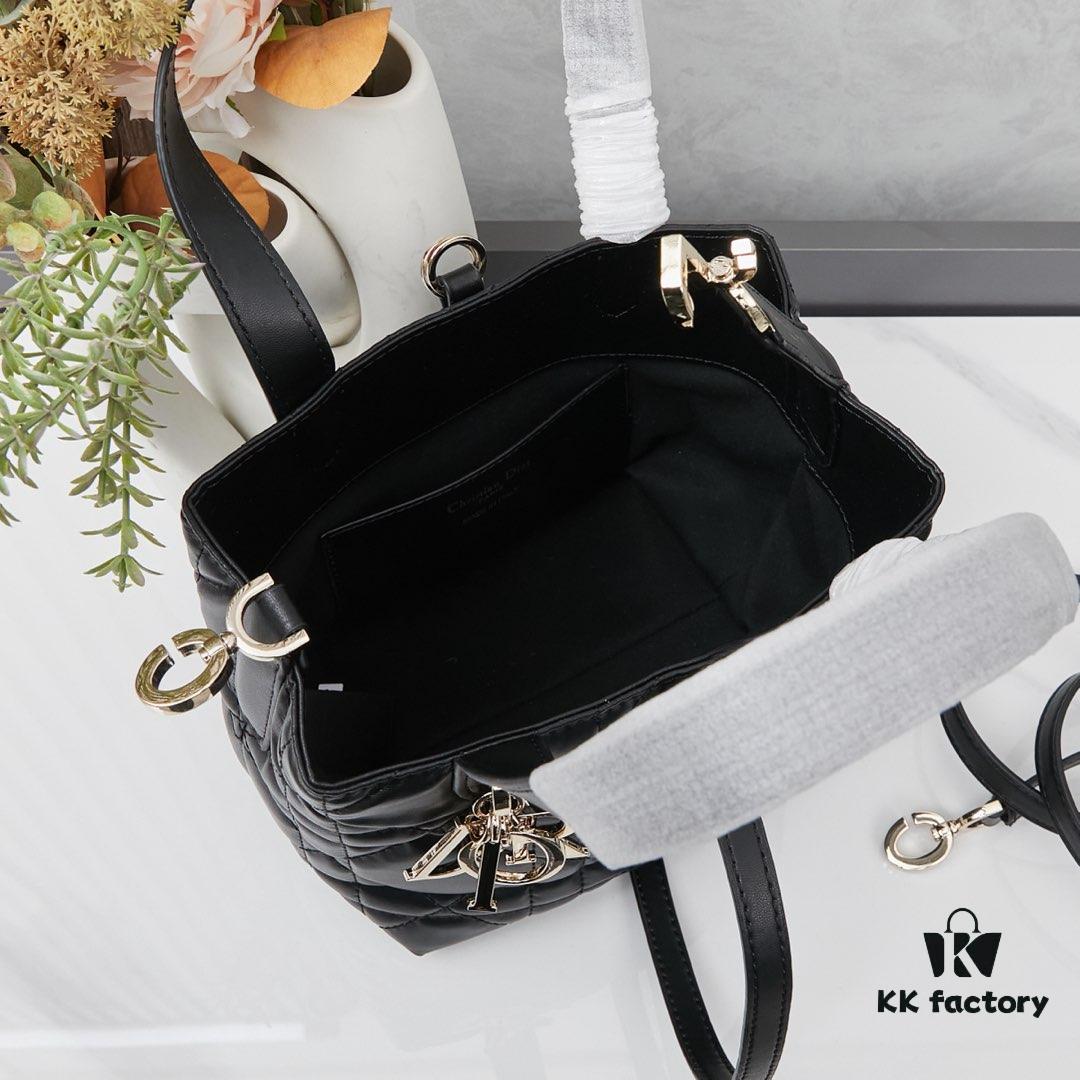 693097026e68136f4d9aa592 Dior Toujours Small Vertical Handbag in Black Calfskin Leather