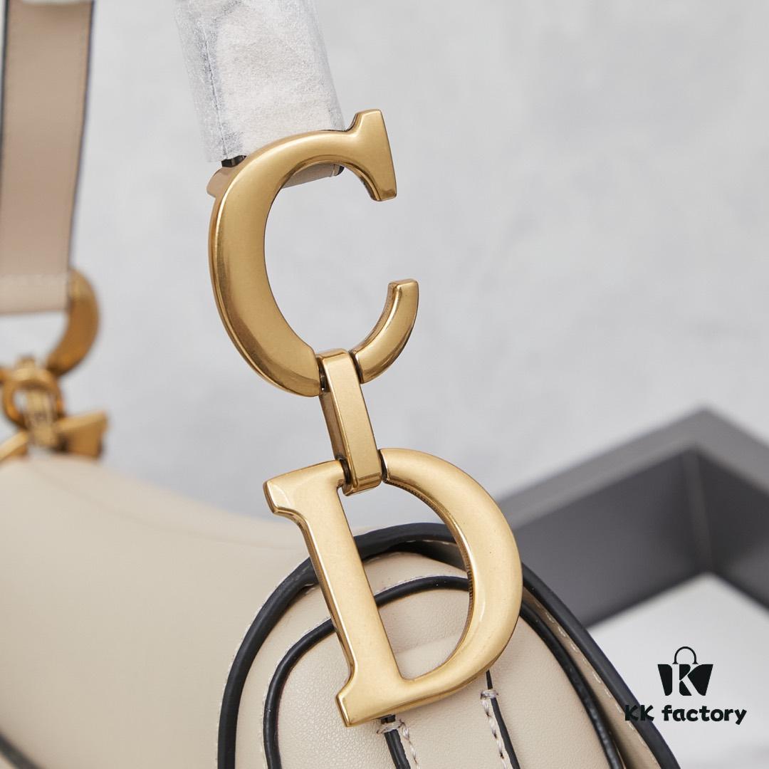 6930971b6e68136f4d9aa5cf Classic Strap Small Shoulder Bag New Arrival ☀【Includes Premium Gift Box】Large Size: 24.5 x 20 x 5 cm