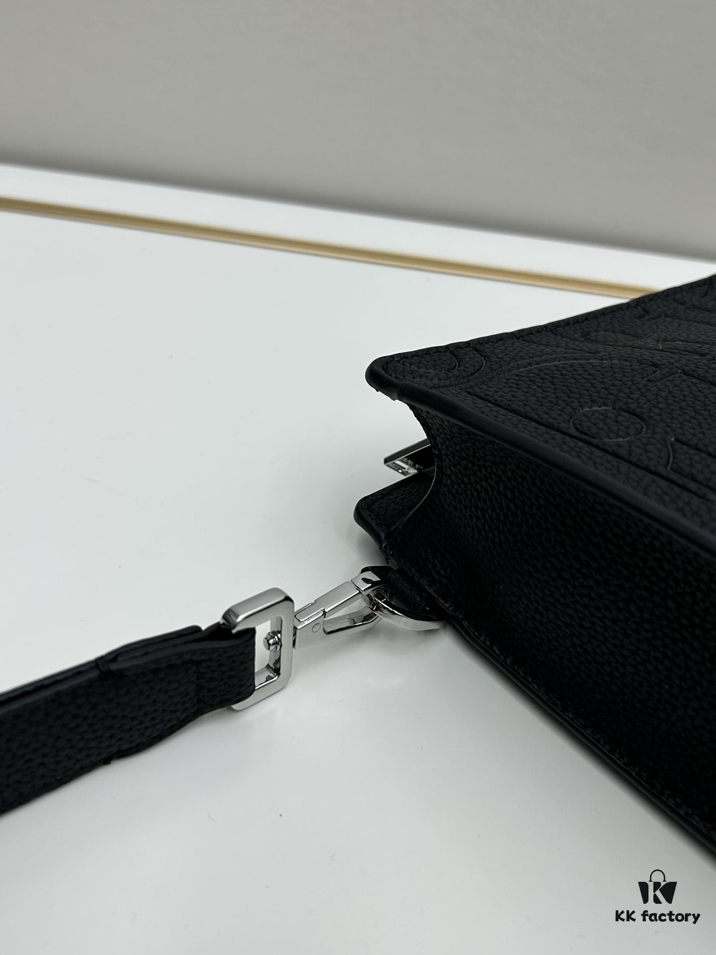 6930972c6e68136f4d9aa5f4 Dior Clutch with Box ||| This clutch is a signature piece from Dior, crafted meticulously from cowhide leather and inspired by the Dior archives. It features a prominent Dior logo on the front for elevated sophistication.