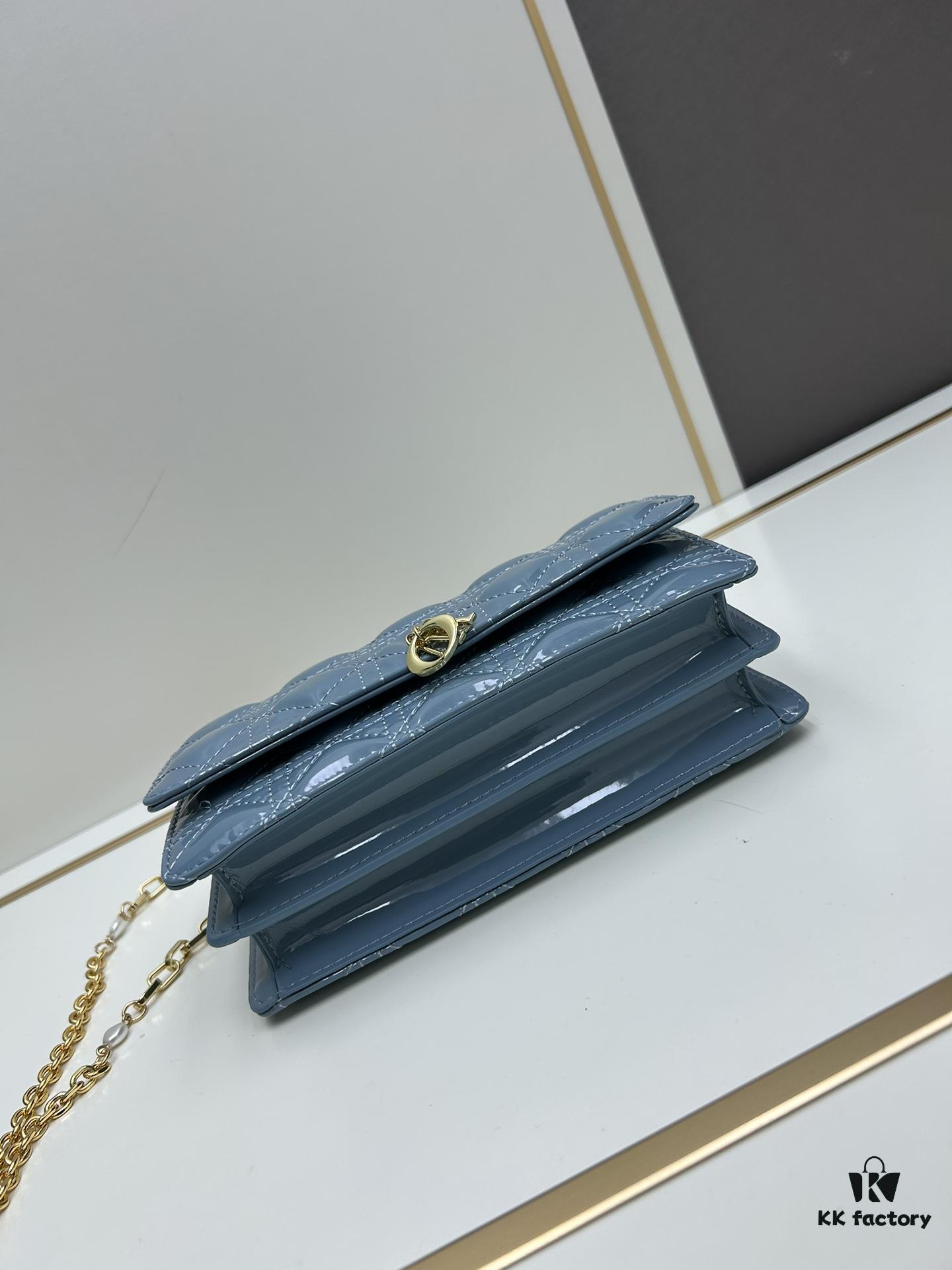 693097416e68136f4d9aa61c Lacquered Leather Lady Dior Pearl Clutch with Box
