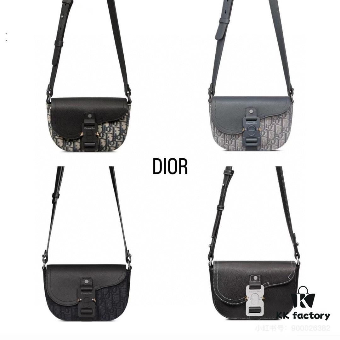 Box Included [Top Original Version] This mini saddle messenger bag is exquisitely stylish, crafted from black grained cowhide leather and adorned with a flap closure and 'DIOR' signature, highlighting the refined charm of the saddle design. Spacious interior compartments with a slip pocket accommodate daily essentials. Equipped with an adjustable leather shoulder strap for shoulder or crossbody wear.