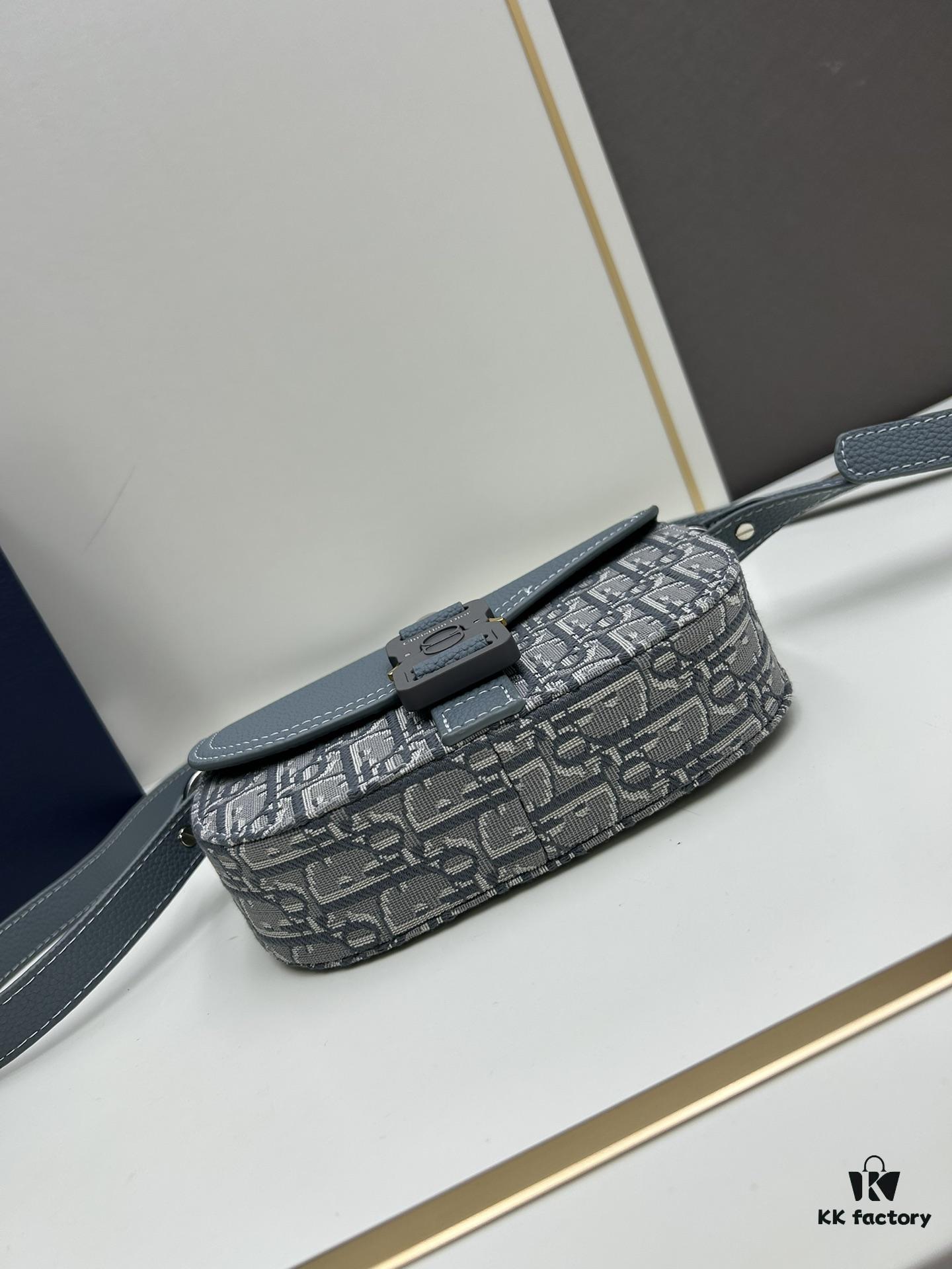 6930975c6e68136f4d9aa642 Dior Saddle Clutch with Shoulder Strap, Grainy Calfskin and Oblique Print, Black and Beige