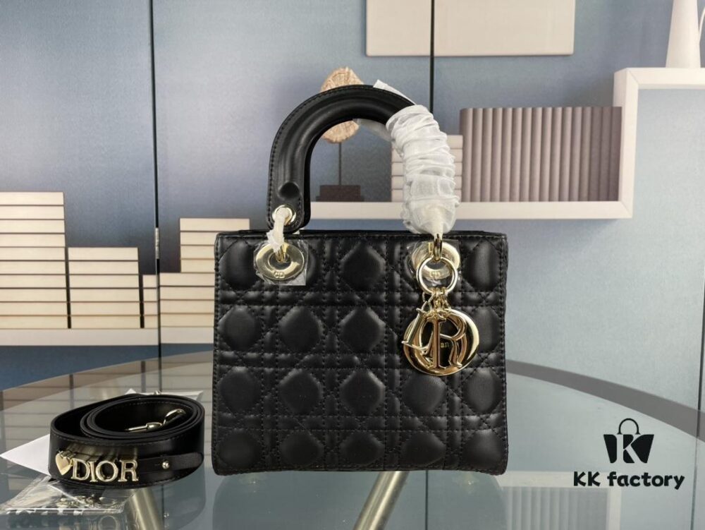 Medium Lady Dior Bag with Silk Scarf, Quilted Cannage Pattern, Top-Grade Imported Leather