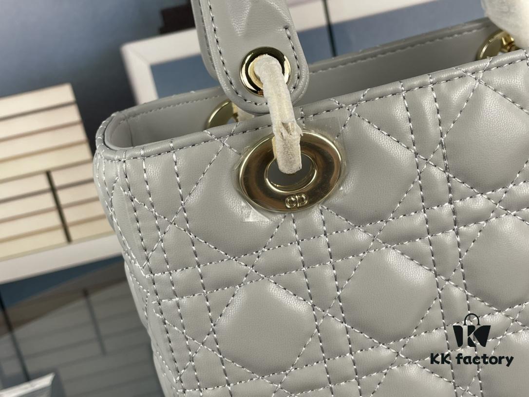 693097cb6e68136f4d9aa713 Large Lady Dior Bag with Silk Scarf, Quilted Cannage Pattern, Five-Compartment Design