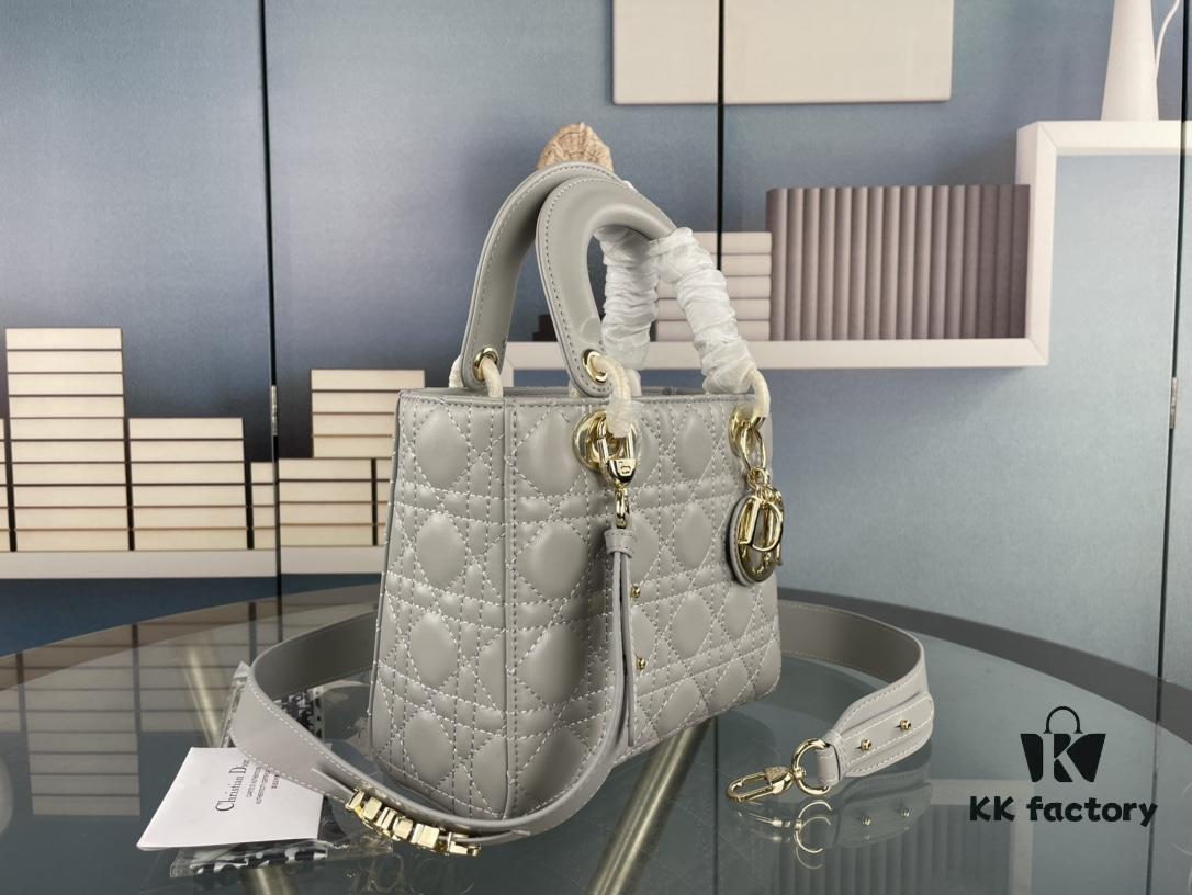 693097cd6e68136f4d9aa718 Medium Lady Dior Handbag with Silk Scarf, Quilted Cannage Pattern, Top-Grade Imported Leather