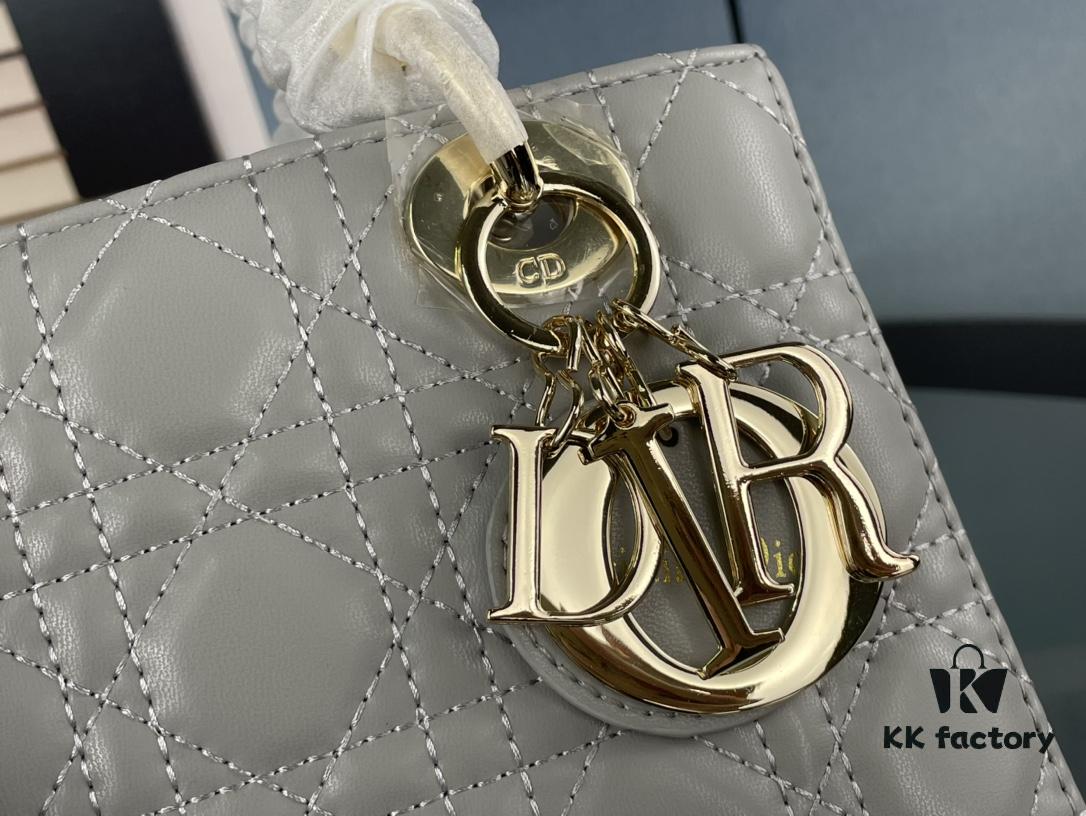 693097ce6e68136f4d9aa71d Medium Lady Dior Handbag with Silk Scarf, Quilted Cannage Pattern, Top-Grade Imported Leather