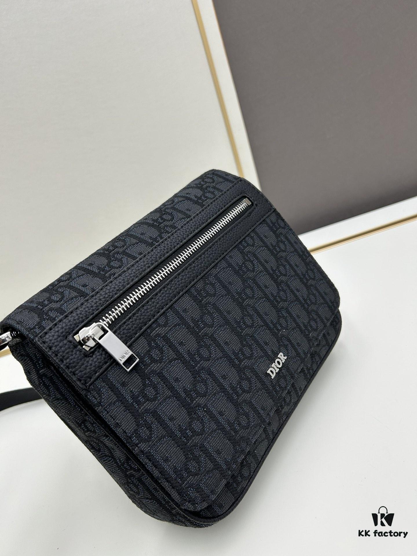 693097e36e68136f4d9aa743 Dior Messenger Bag for Men, Model 9045, Box Size 22x17x6 cm