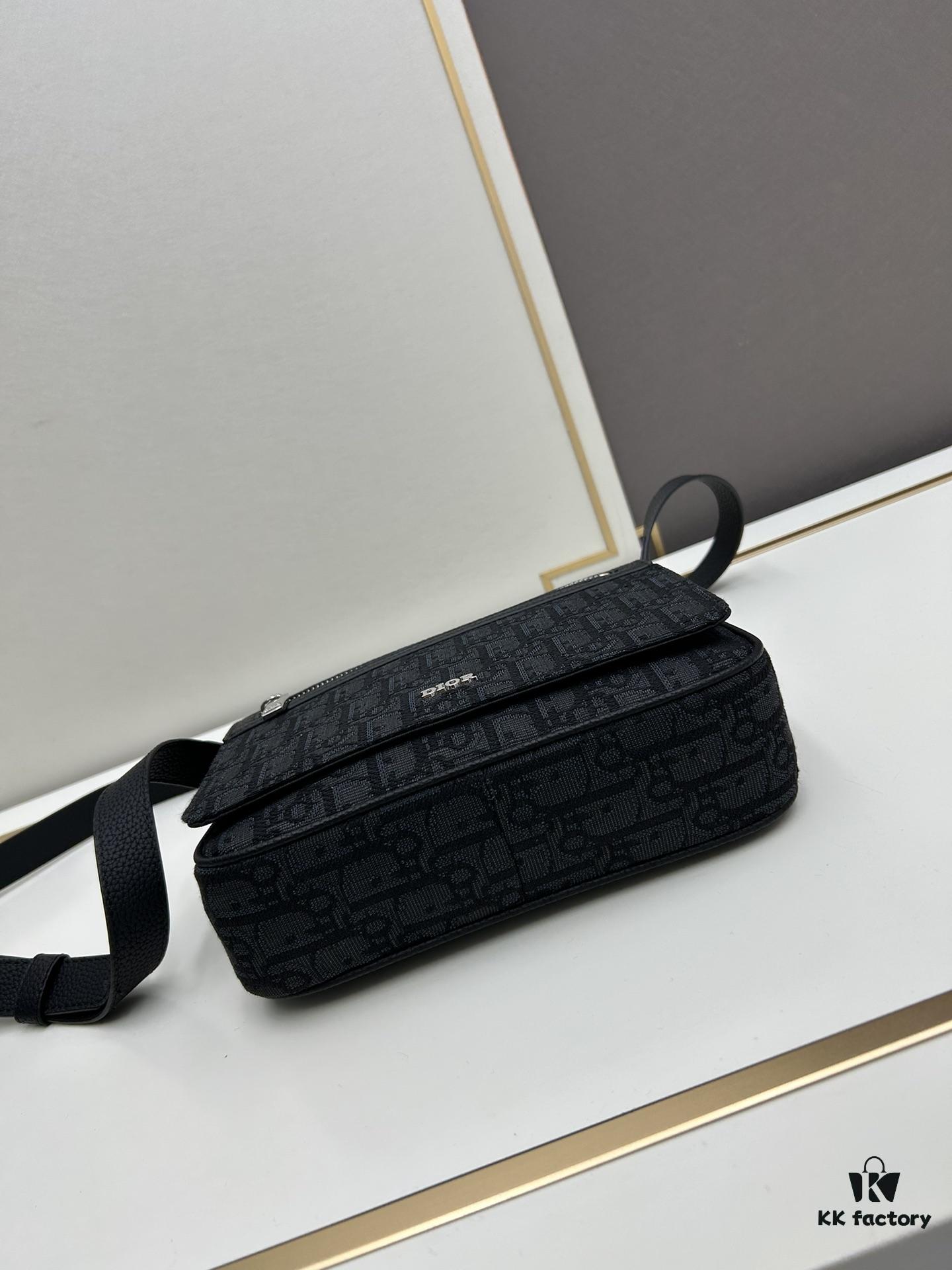 693097e46e68136f4d9aa745 Dior Messenger Bag for Men, Model 9045, Box Size 22x17x6 cm