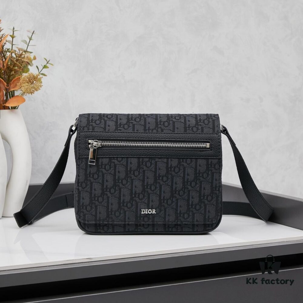 693097f86e68136f4d9aa76a Dior Messenger Bag for Men, Model 9045, Box Size 22x17x6 cm