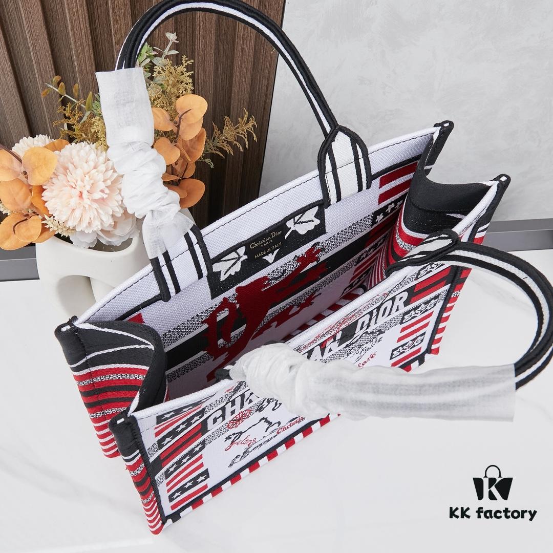 693098296e68136f4d9aa7d3 Original Order Embroidered Medium Di0r Book Tote