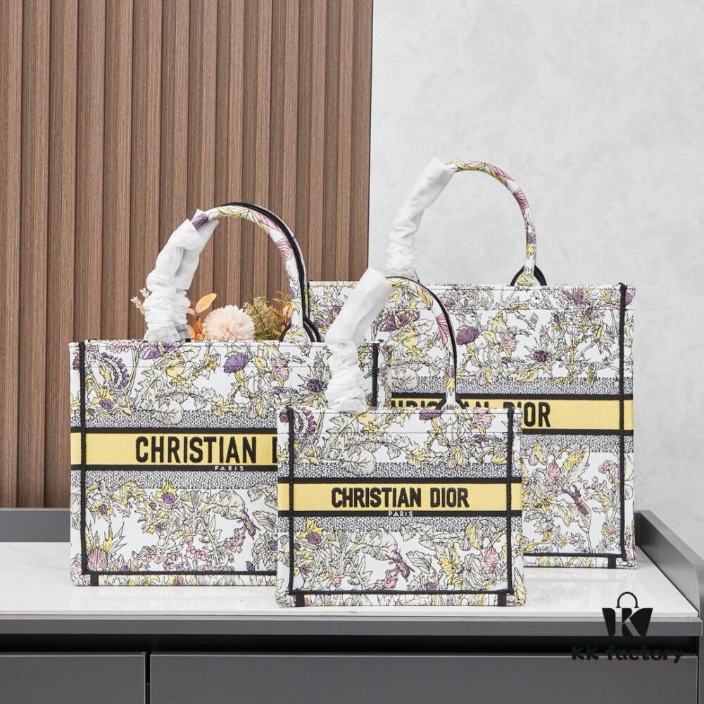 6930982f6e68136f4d9aa7dc Book Tote Bag (Small Size, 26.5 cm) Embroidered with Reverse Toile de Jouy