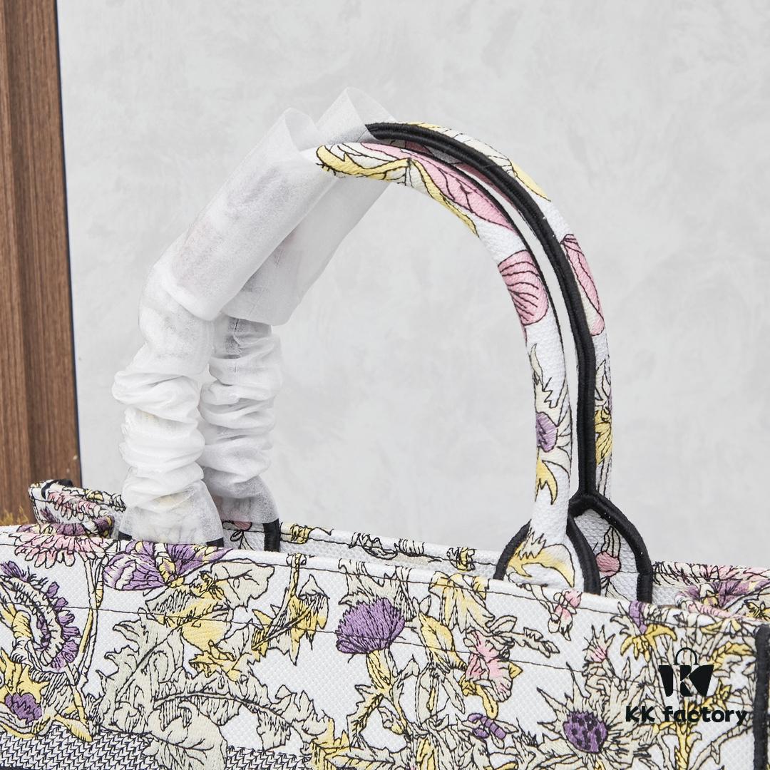 Embroidered Medium [Di0r Book Tote]