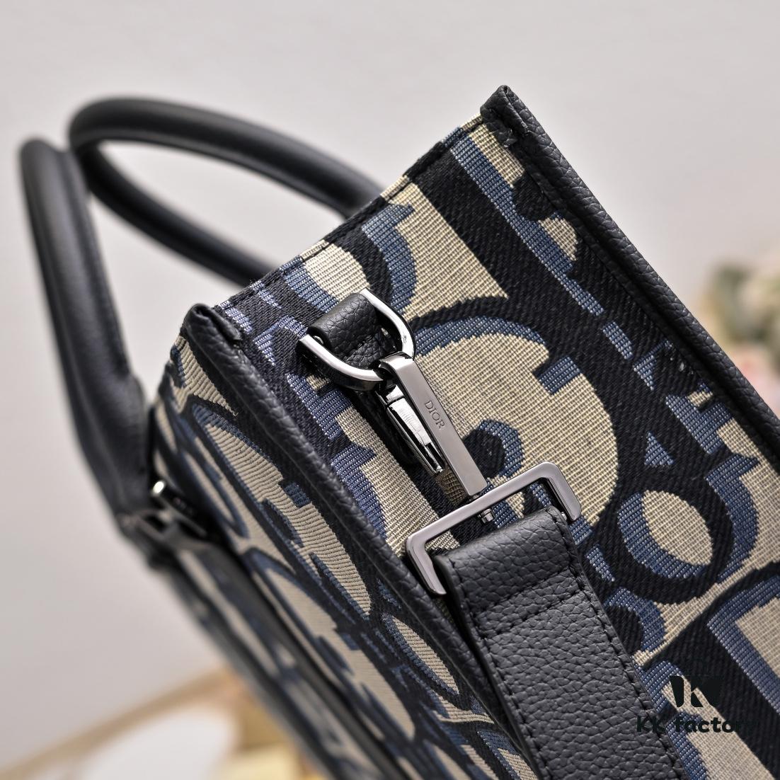 693098406e68136f4d9aa7ff Top-Grade Original 🔥 Oblique Fabric East-West Handbag