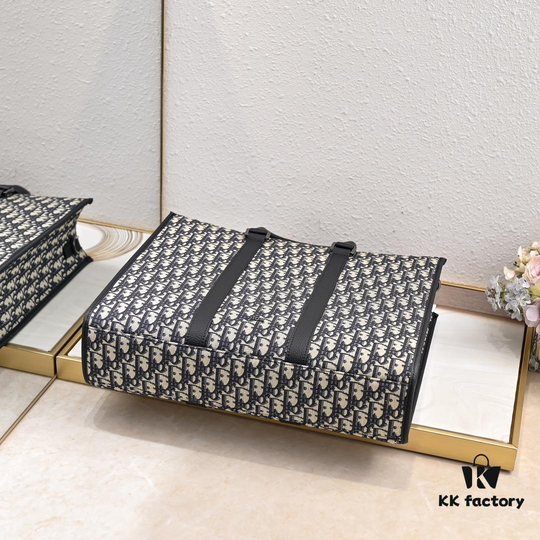 693098506e68136f4d9aa81f Luxury Original Oblique Fabric East-West Handbag
