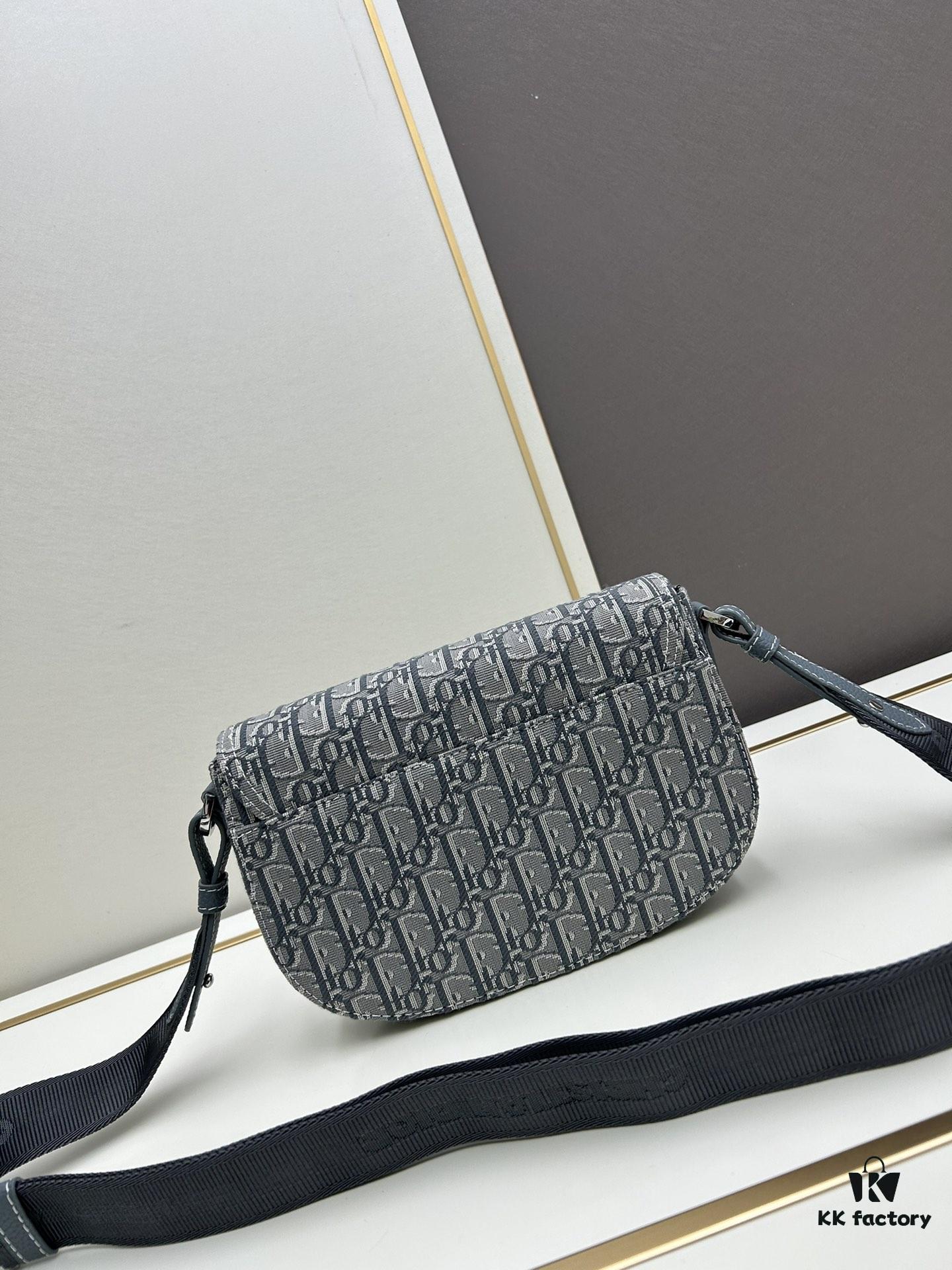 693098526e68136f4d9aa822 Saddle Messenger Bag with Box