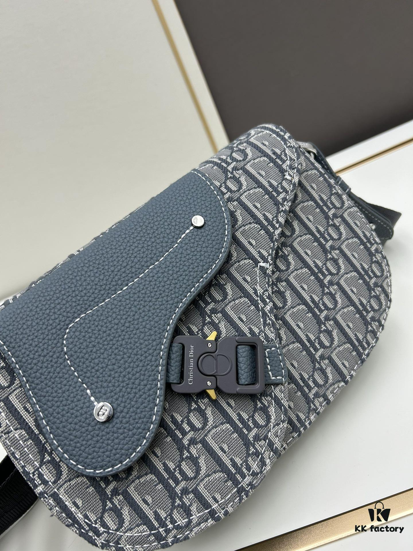 693098546e68136f4d9aa824 Saddle Messenger Bag with Box