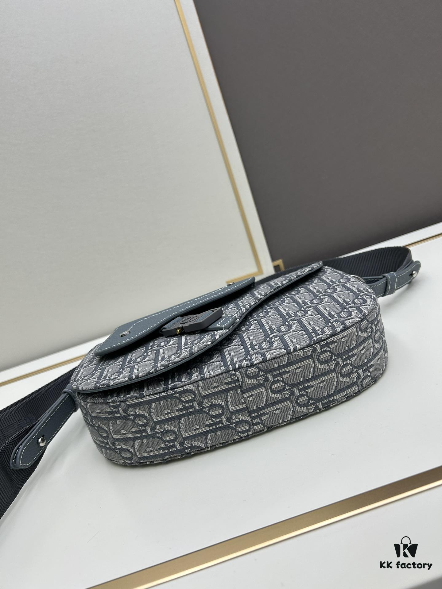 693098556e68136f4d9aa826 Saddle Messenger Bag with Box