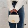 693098676e68136f4d9aa847 30 Montaigne Avenue Top Handle Bag (With Box) - Medium Size
