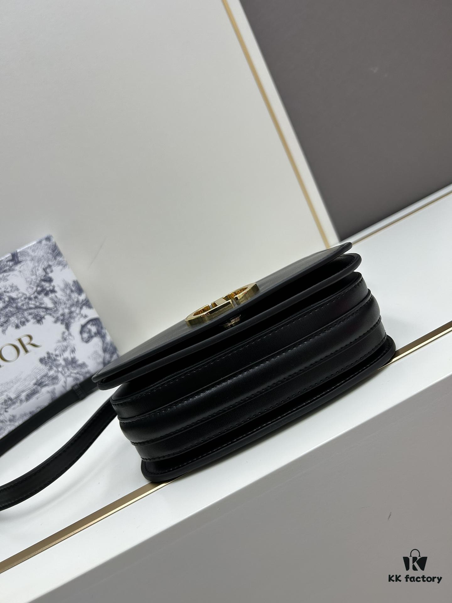 30 Montaigne Avenue Top Handle Bag (With Box) – Medium Size