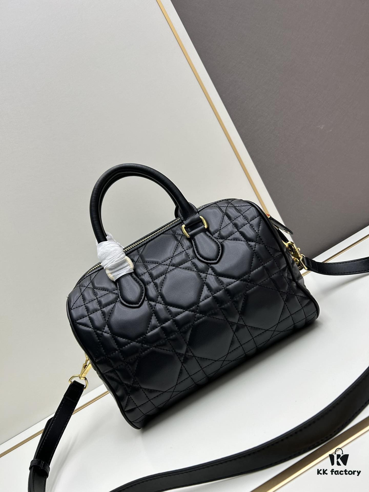6930987d6e68136f4d9aa875 Dior Groove 25 Handbag