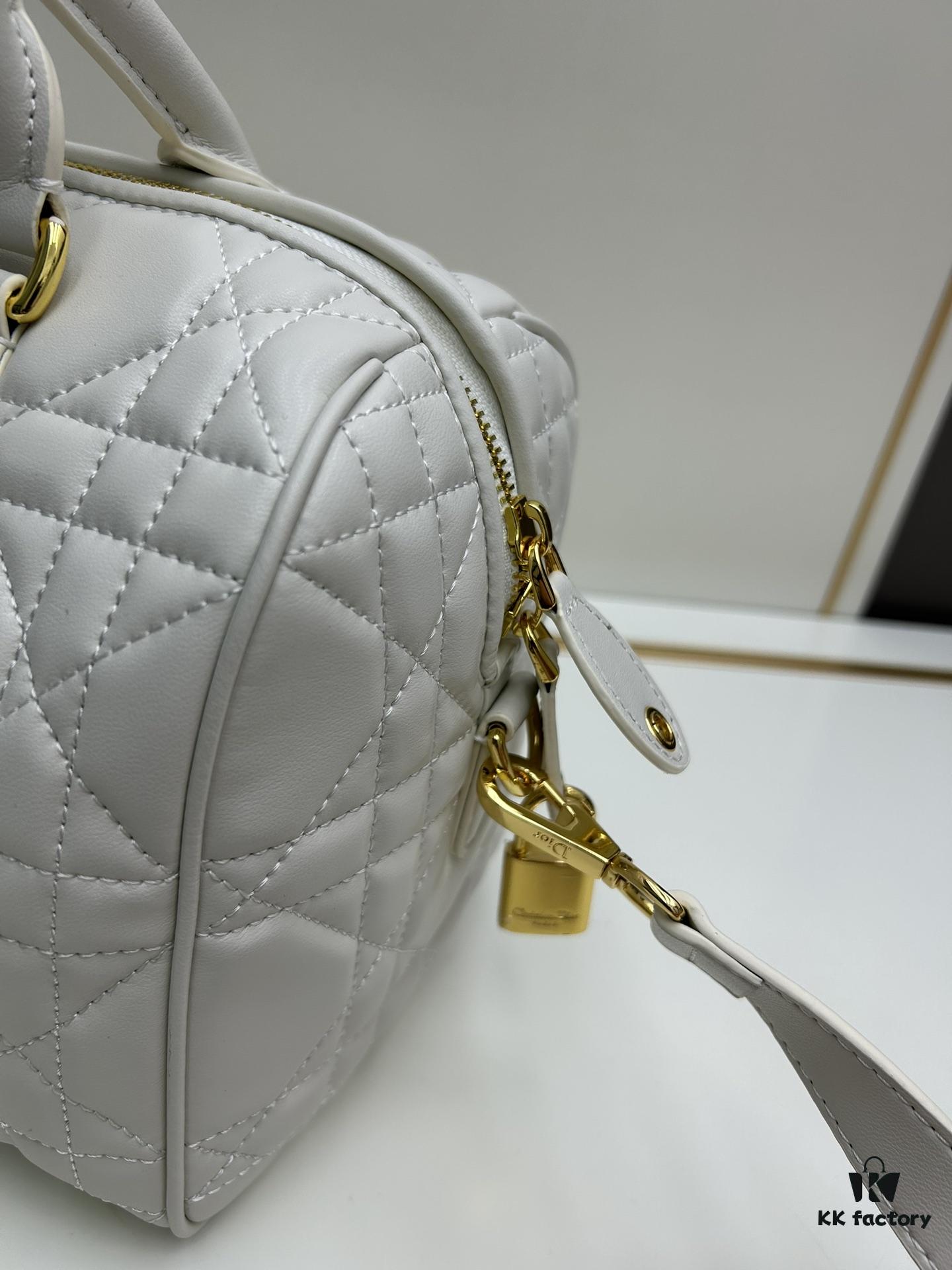 693098816e68136f4d9aa880 Dior Groove 25 Handbag from the Fall-Winter 2024 Ready-to-Wear Collection