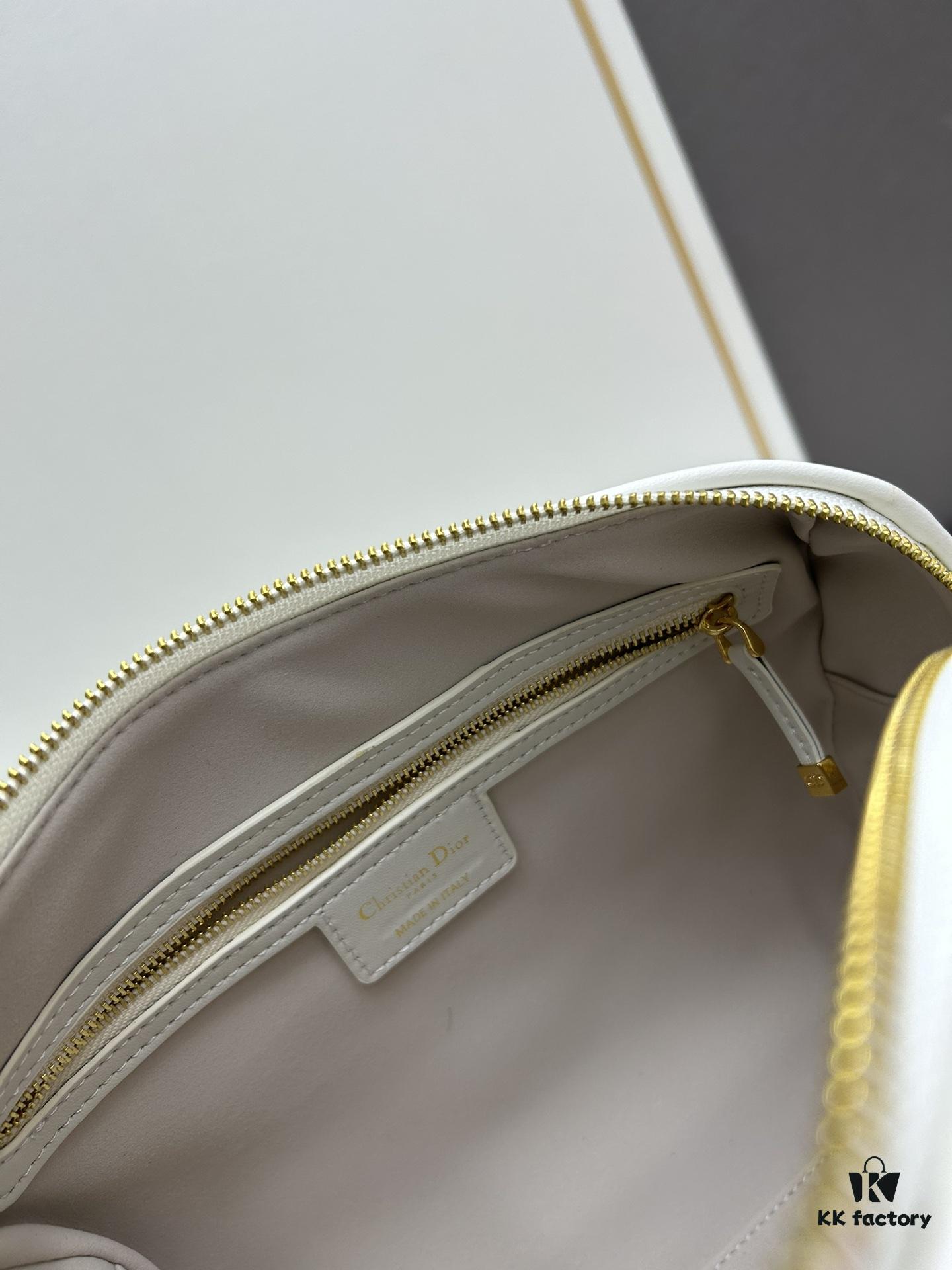 693098856e68136f4d9aa883 Dior Groove 25 Handbag from the Fall-Winter 2024 Ready-to-Wear Collection